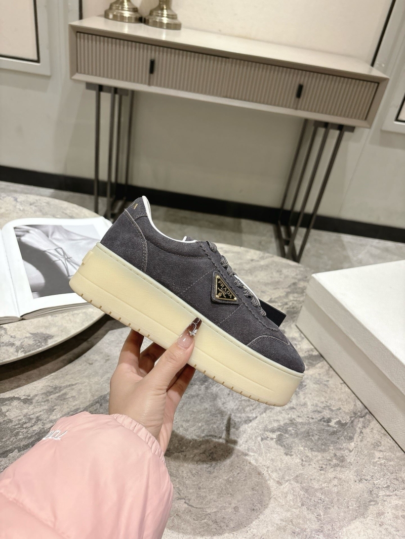 Pra*a sneakers